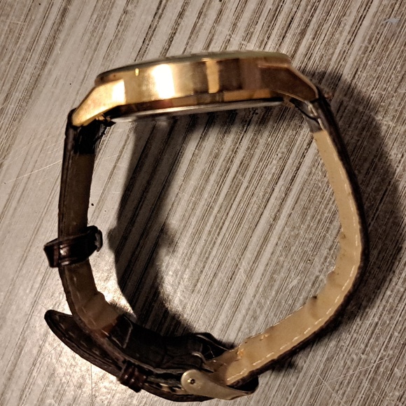 Watch - Picture 3 of 4